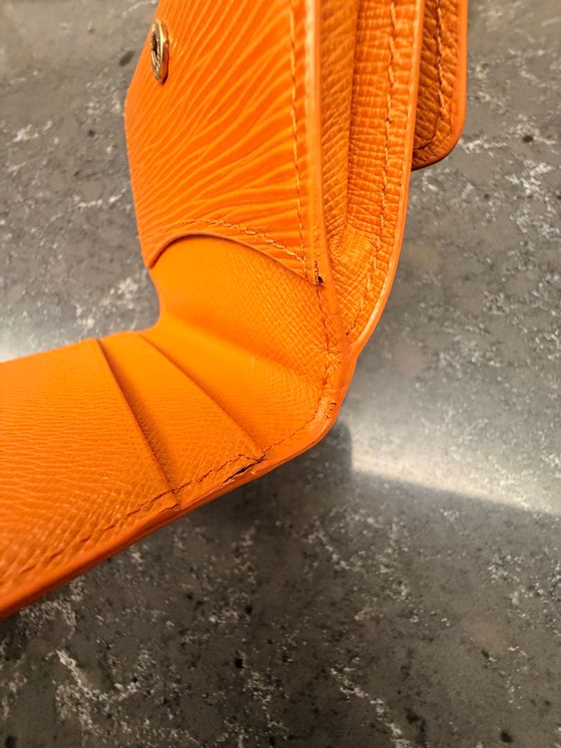 S*r様 ルイヴィトン　エピ　ラドロー　コンパクトウォレット　LV