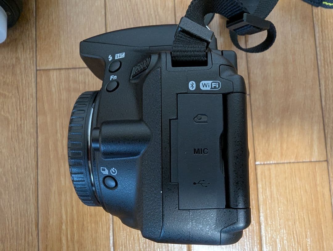 デジタル一眼レフカメラ Wi-Fi機能付き　Nikon　D5600