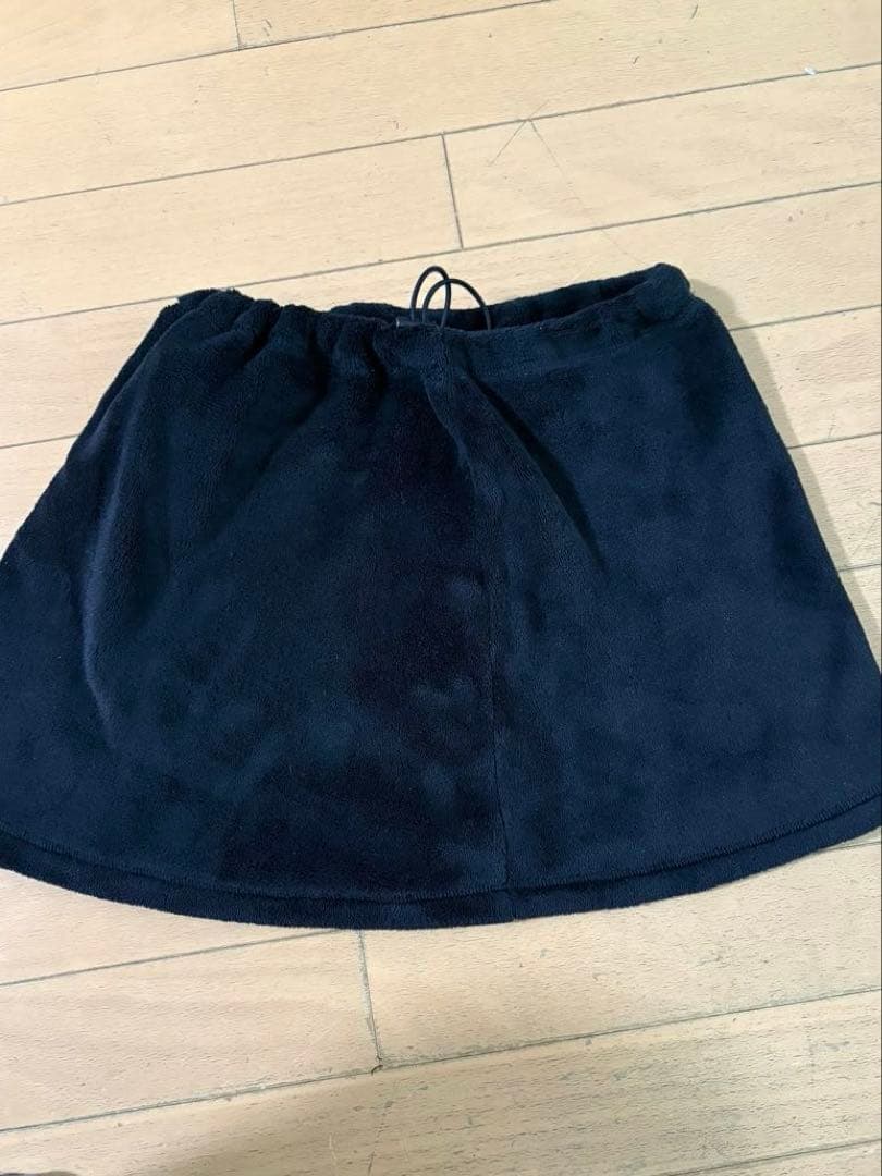 そら　プリンス　テニス　ブラック　フリースジャケットとスコート　M