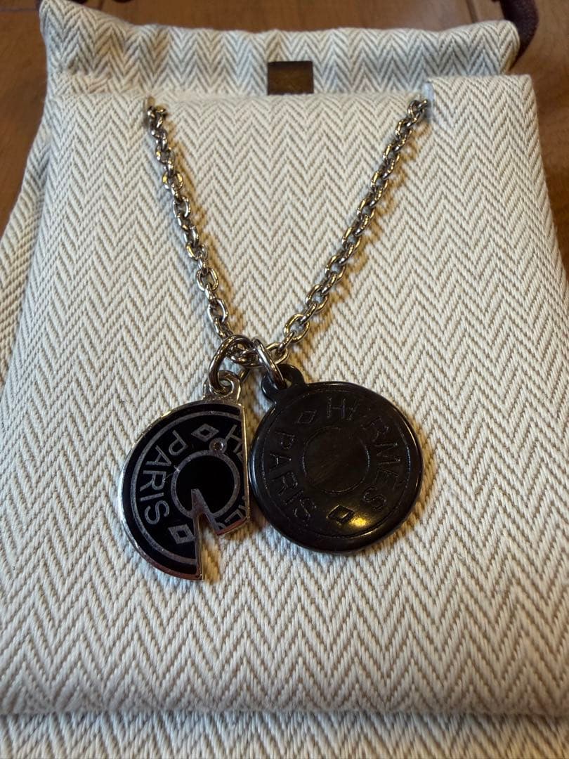 HERMES カルーゼル ネックレス 黒