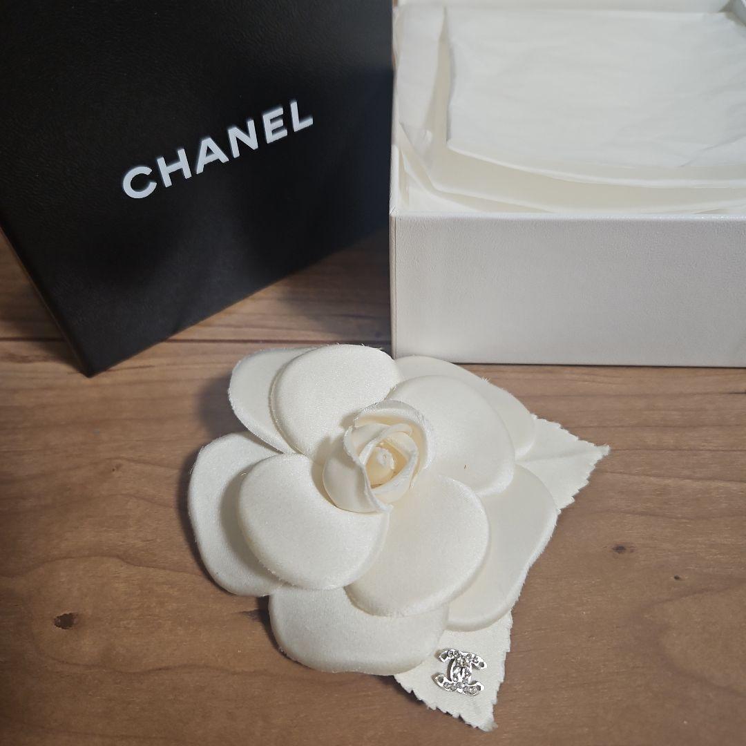 CHANEL　シャネル　コサージュ　ブローチ