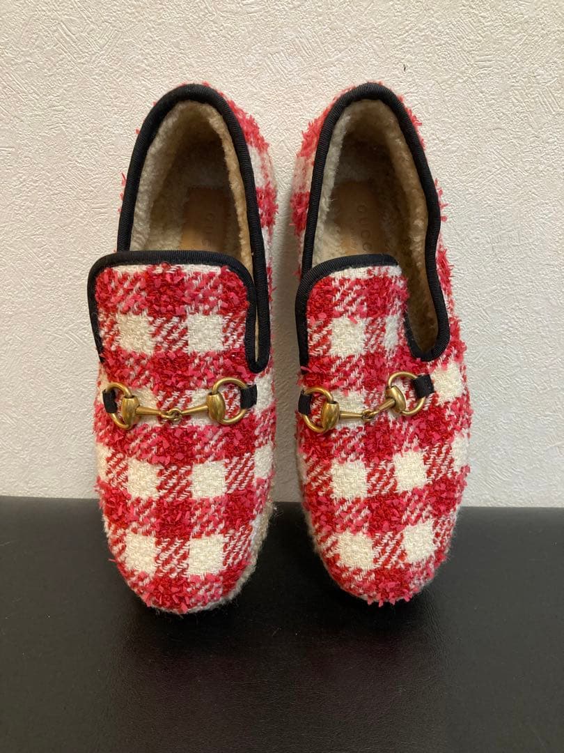 GUCCI レッド・ホワイトチェック モカシン
