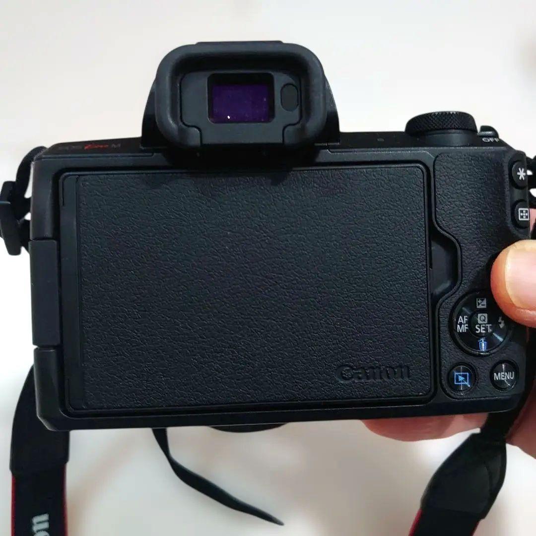 Canon EOS Kiss M デジタル一眼レフ 本体