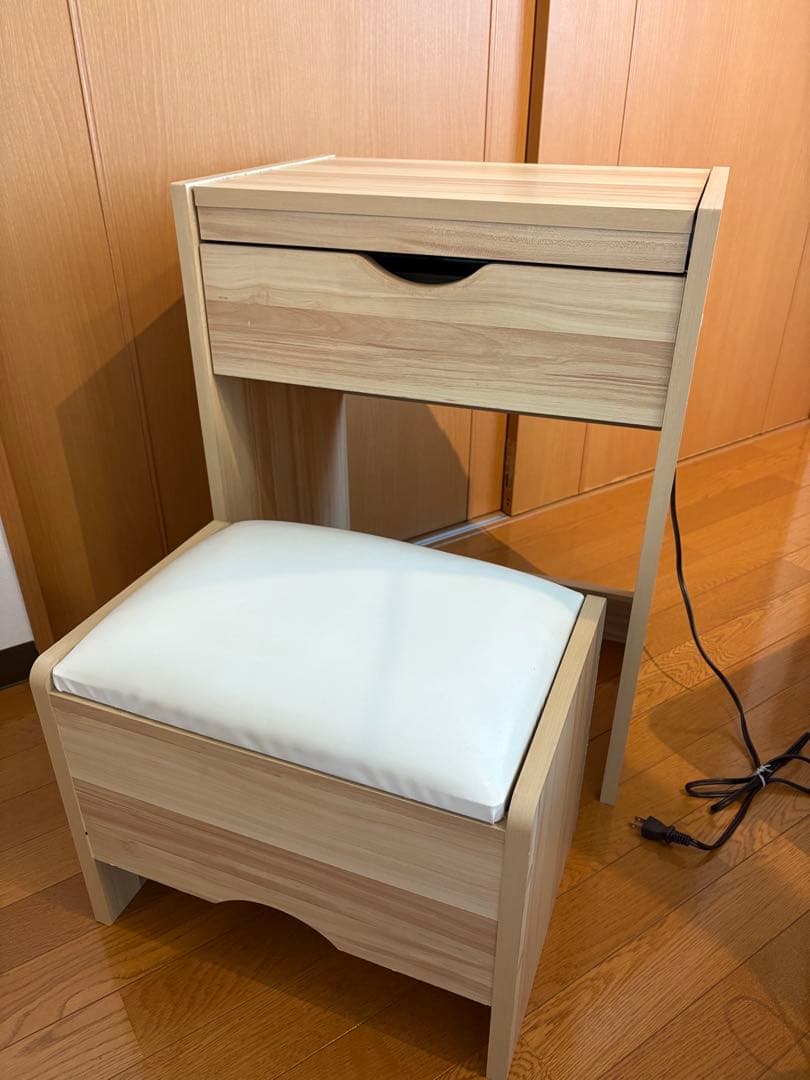 値下げ中【中古】ドレッサー スツール付き コンパクト 幅50cm