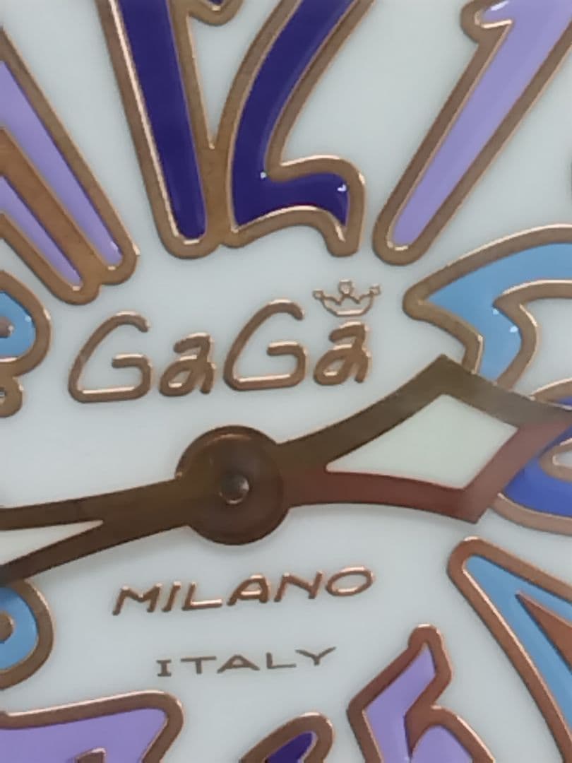 ジ*ビ様 GaGa ゴールド カラフル数字 時計