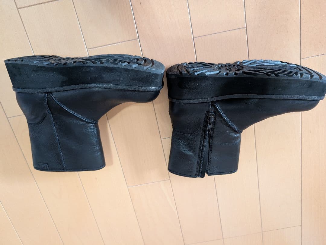 UGG ブラックレザー ショートブーツ
