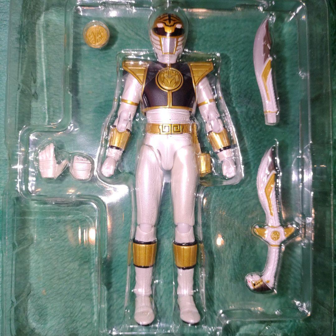 ケ*ル様 【美品】S.H.Figuarts 五星戦隊 ダイレンジャー キバレンジ