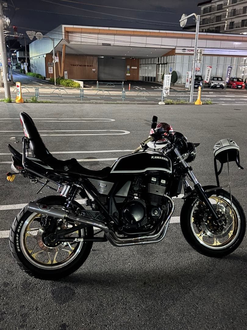 zrx400 オオカワ 三段シート オーダー 変形型じゃないタイプ！