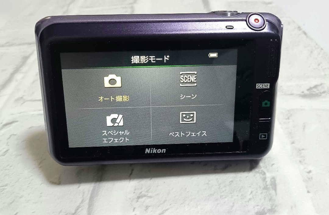 〇Nikon Coolpix コンパクトデジタルカメラ パープル