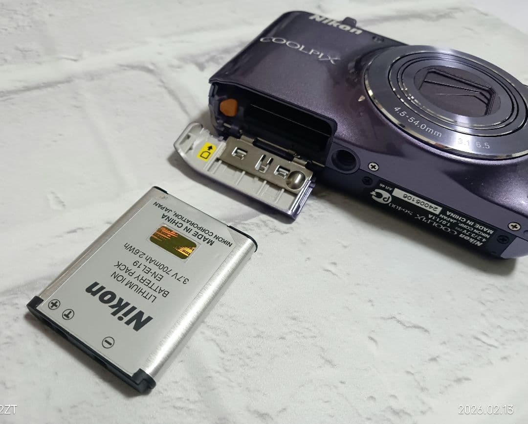 〇Nikon Coolpix コンパクトデジタルカメラ パープル