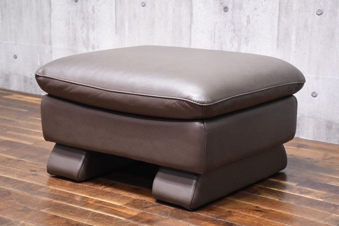 EAC52 シンプルモダン レザー/総本革張り オットマン スツール 足置き