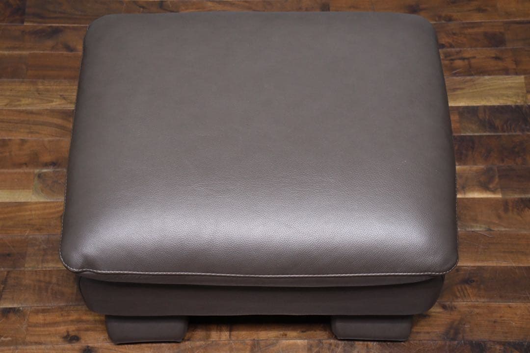 EAC52 シンプルモダン レザー/総本革張り オットマン スツール 足置き