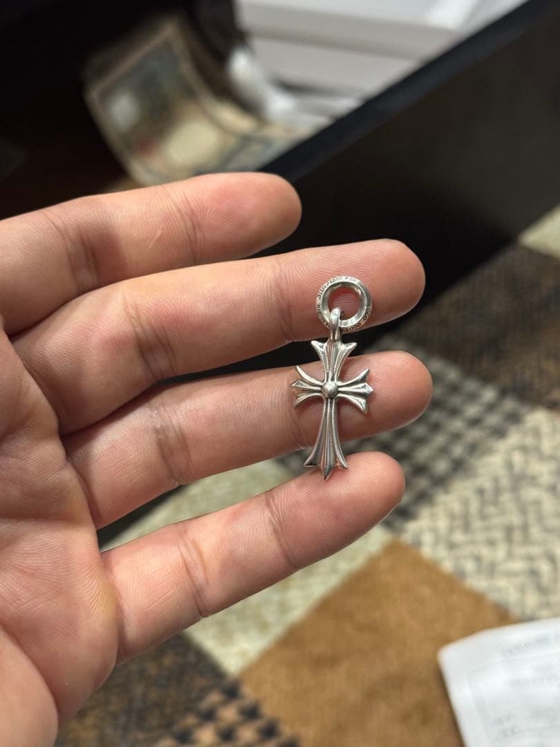 クロムハーツ　タイニークロス　ネックレス