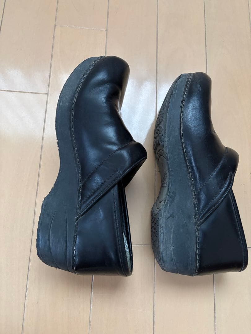 dansko 黒 ウォータープルーフ　クロッグサンダル 箱付き
