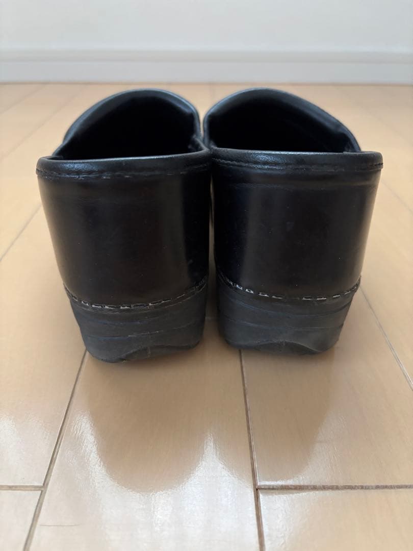 dansko 黒 ウォータープルーフ　クロッグサンダル 箱付き