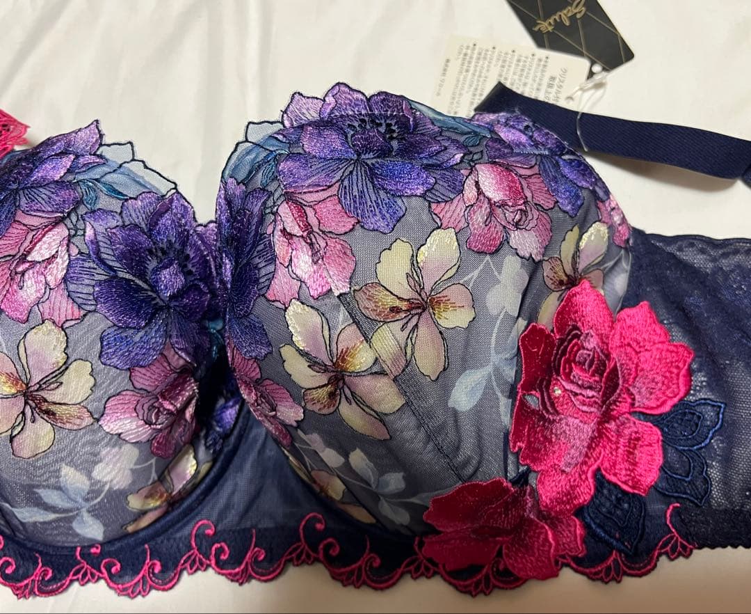 サルート　H85 リッチヴェールブラ　2点おまとめ　ワコール　新品未使用