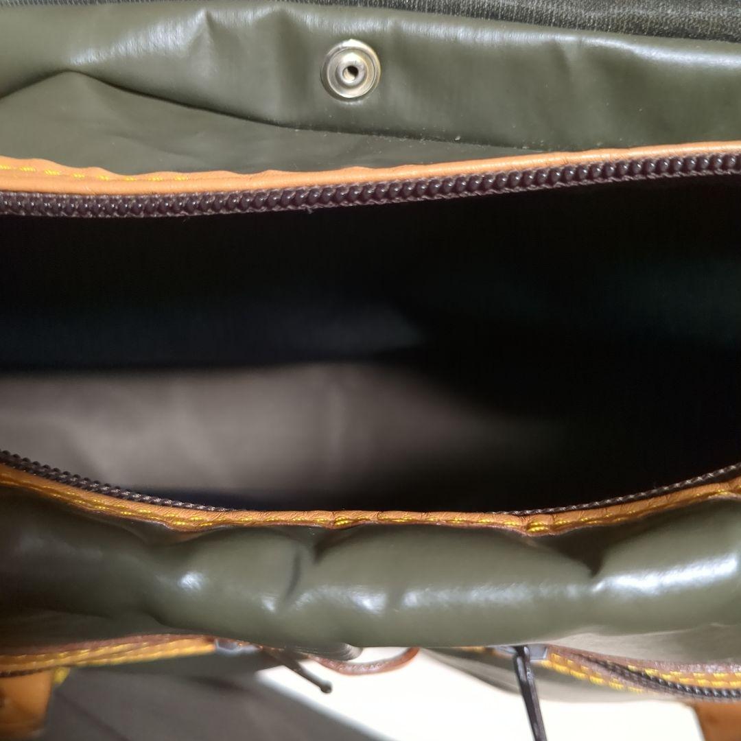 HUNTING WORLD メッセンジャーバッグ カーキグリーン メンズバック