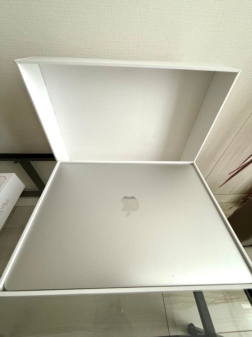 MacBook Air M1 2020 13 インチ8GB /256GB シルバ