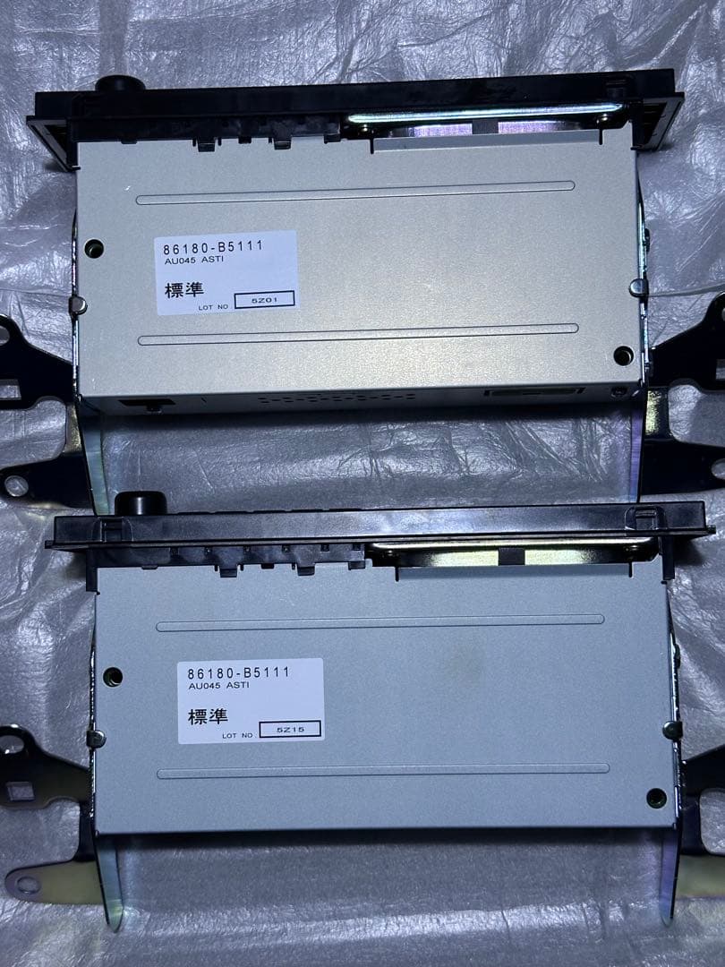 ダイハツ/スバル純正　AM/FMチューナー　スピーカー内蔵　2台セット