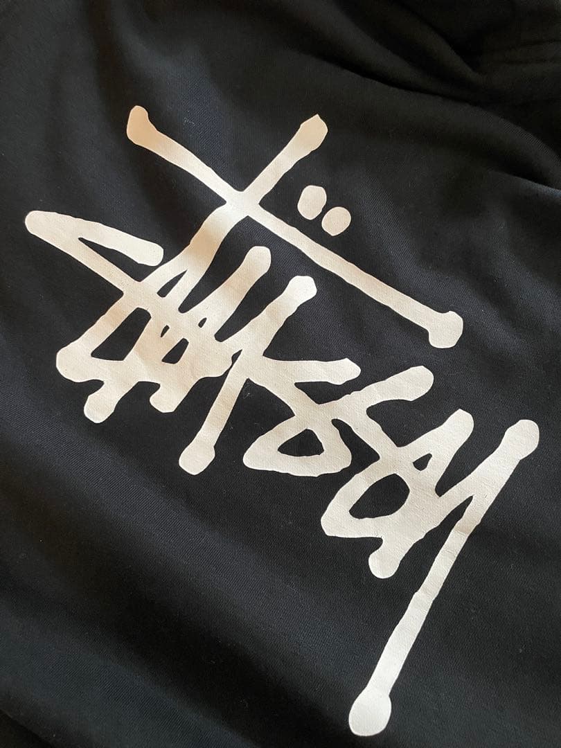 Stüssy ブラック フード付きパーカー　正規品