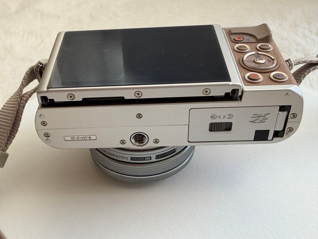 OLYMPUS PEN E-PL9 14-42mm EZレンズキット　動作品