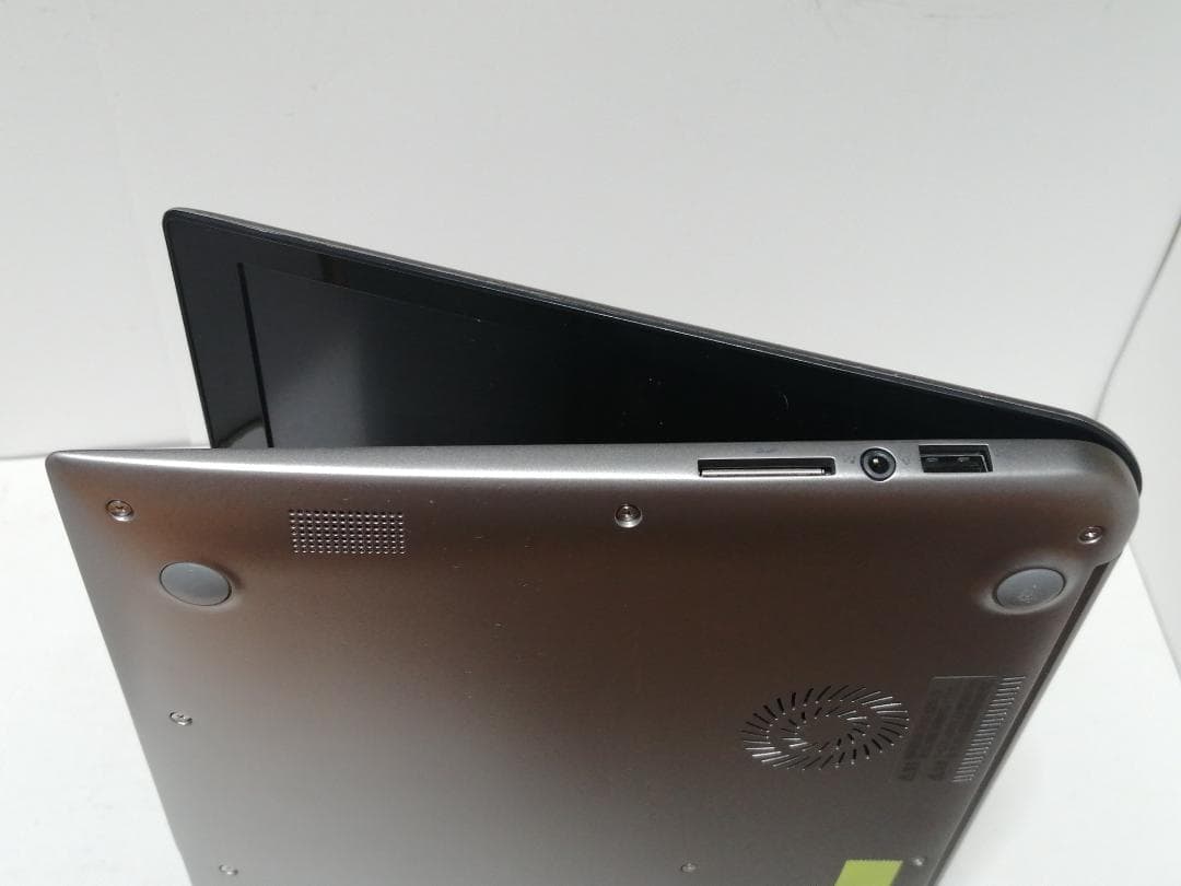 なWindows11東芝ノートパソコン爆速SSDメモリ8G office互換