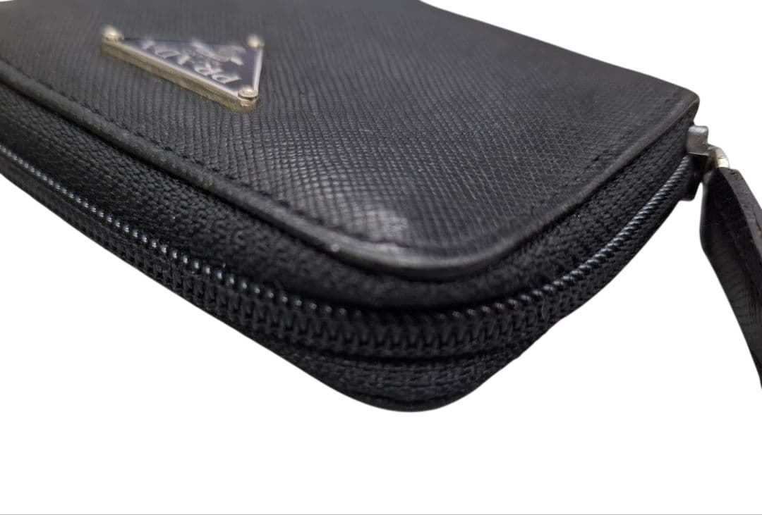 PRADA サフィアーノ ブラック ラウンドファスナーケース