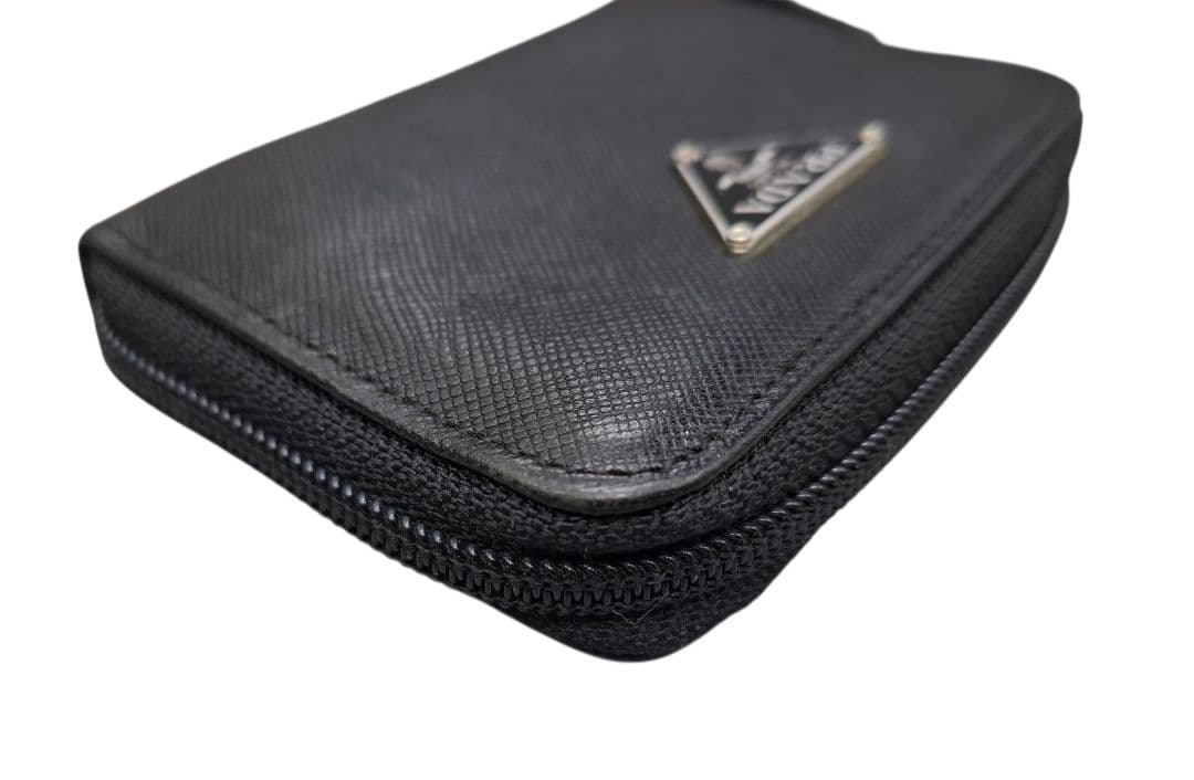 PRADA サフィアーノ ブラック ラウンドファスナーケース