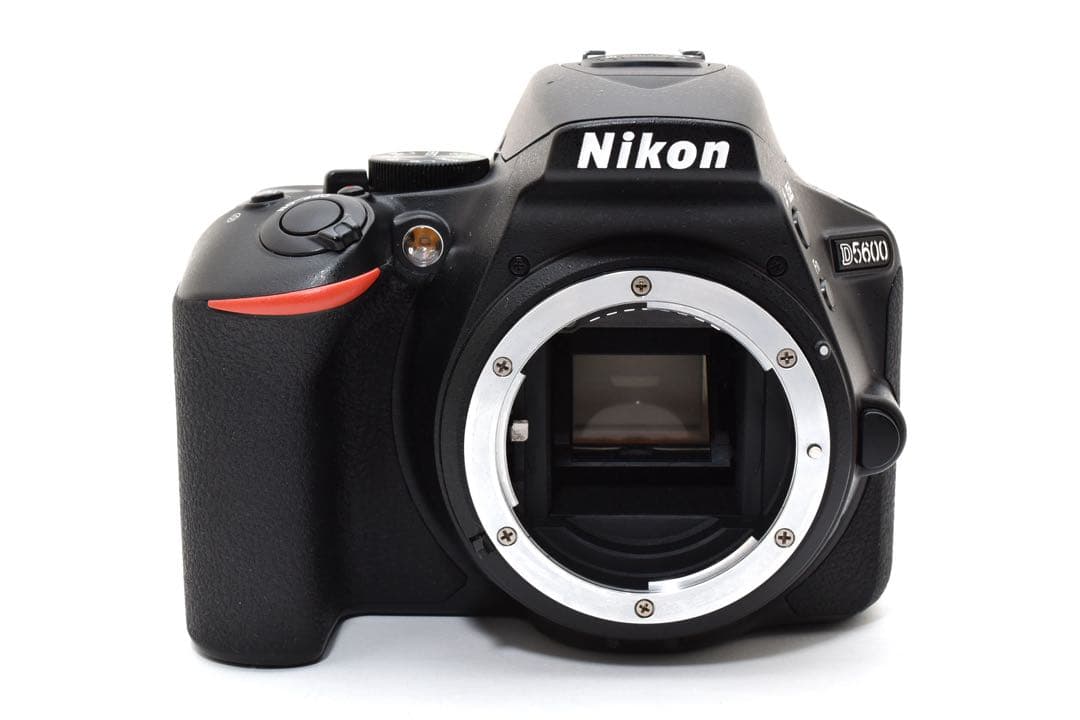 ❤️Nikon D5600❤️ デジタル一眼レフ Wi-Fi搭載✨タッチ操作可能✨