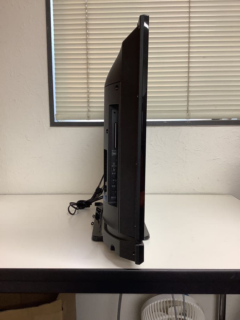 東芝 REGZA 32インチ液晶テレビ 32V31 2020年製