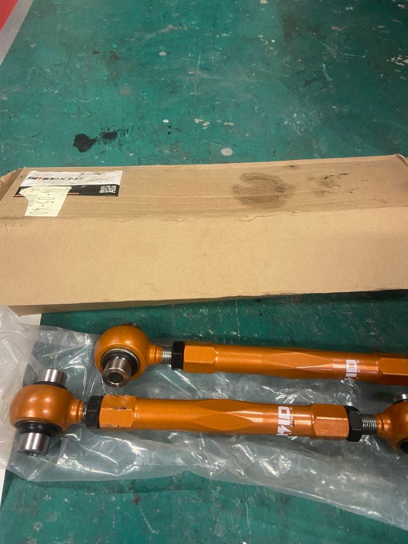 ゴルフ5 MEGAN RACING アーム＆Skidracingロッドセット中古