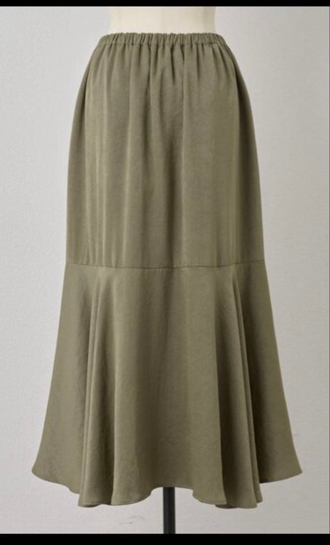 BEARDSLEY 25300円　バックマーメイドスカート