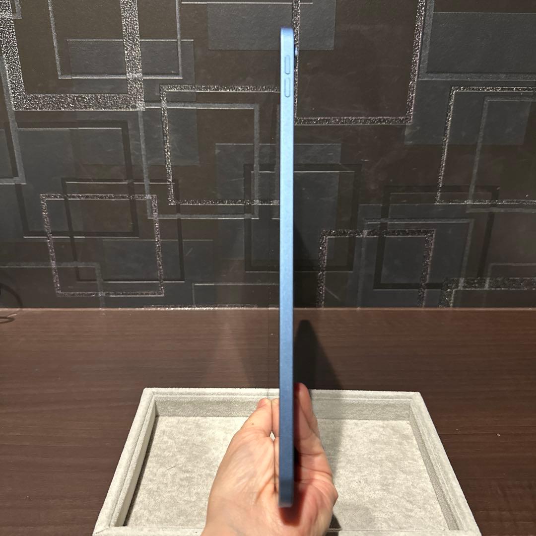 iPad (第10世代)Wi-Fiモデル　64GB ブルー