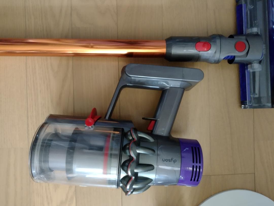 ダイソン★掃除機★V10★SV12★バッテリー新品と同等★スタンド付き1