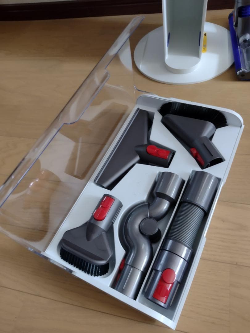 ダイソン★掃除機★V10★SV12★バッテリー新品と同等★スタンド付き1