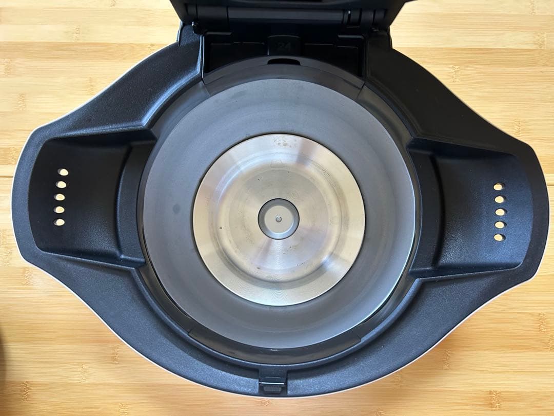 シャープ　ヘルシオ ホットクック　KN-HW24E-W