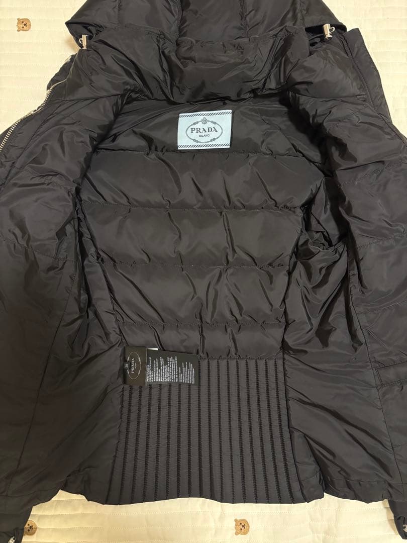 【2/7,8限定値下げ】PRADA 黒 ダウンジャケット 38