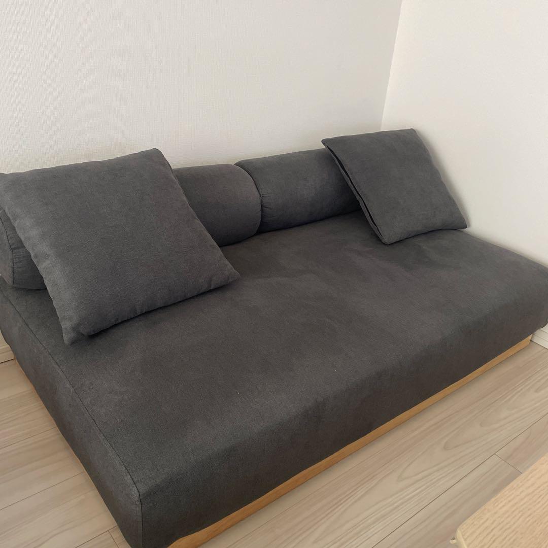 LAWYA グレー ファブリックソファ ロータイプ