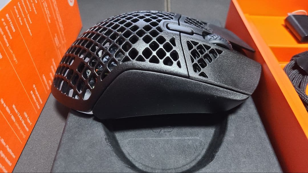 SteelSeries Aerox 9 Wireless ゲーミングマウス