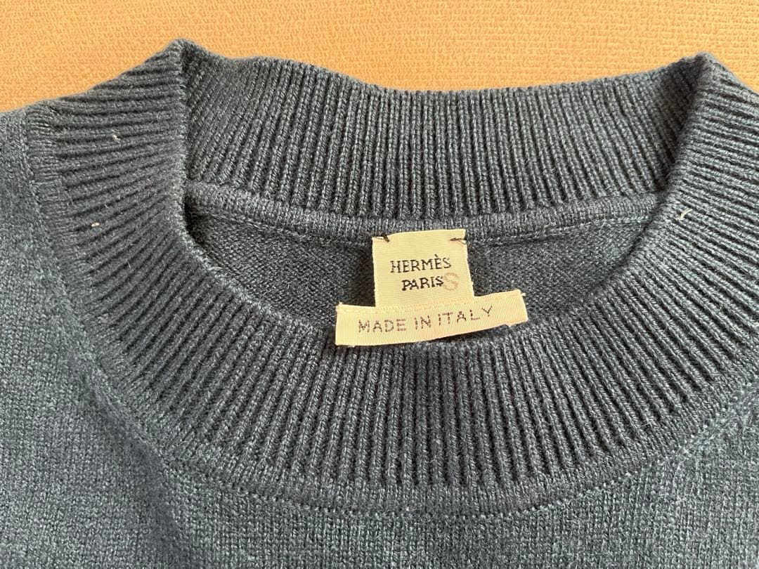 HERMES ネイビー 刺繍セーター（難あり）