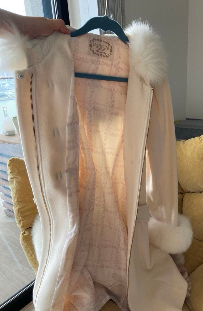 【さくら】LODISPOTTO スウィートリュバンダッフルコート　白