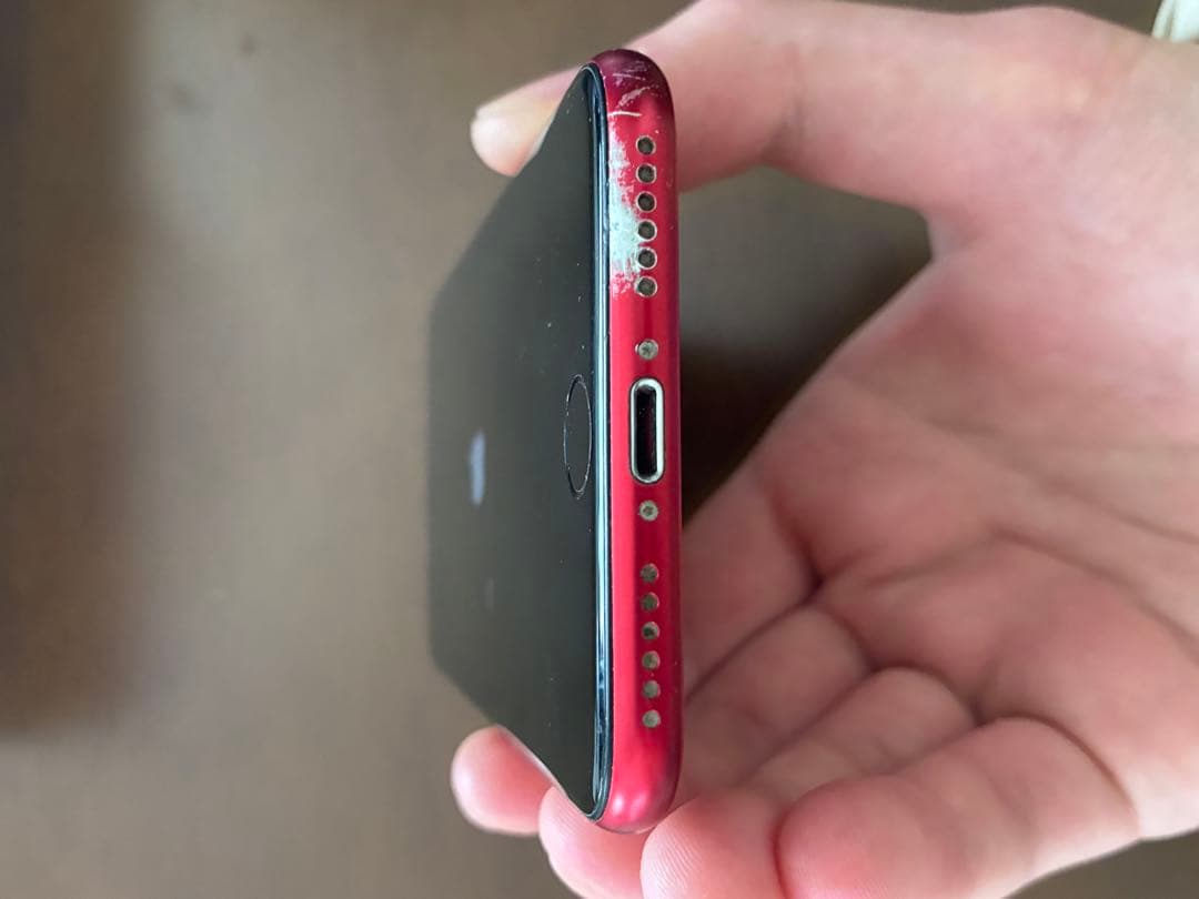 ジャンク品 iphone SE 第2世代 64GB 完動品