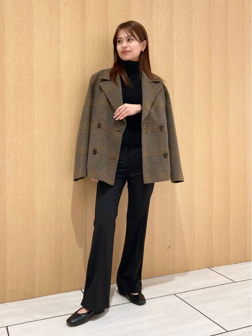 今季完売　新品タグ付⭐︎セオリーLana Cash Cropped Sweater