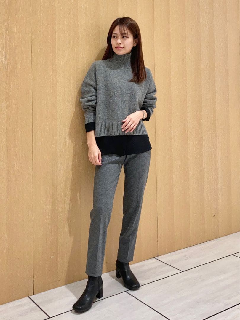 今季完売　新品タグ付⭐︎セオリーLana Cash Cropped Sweater
