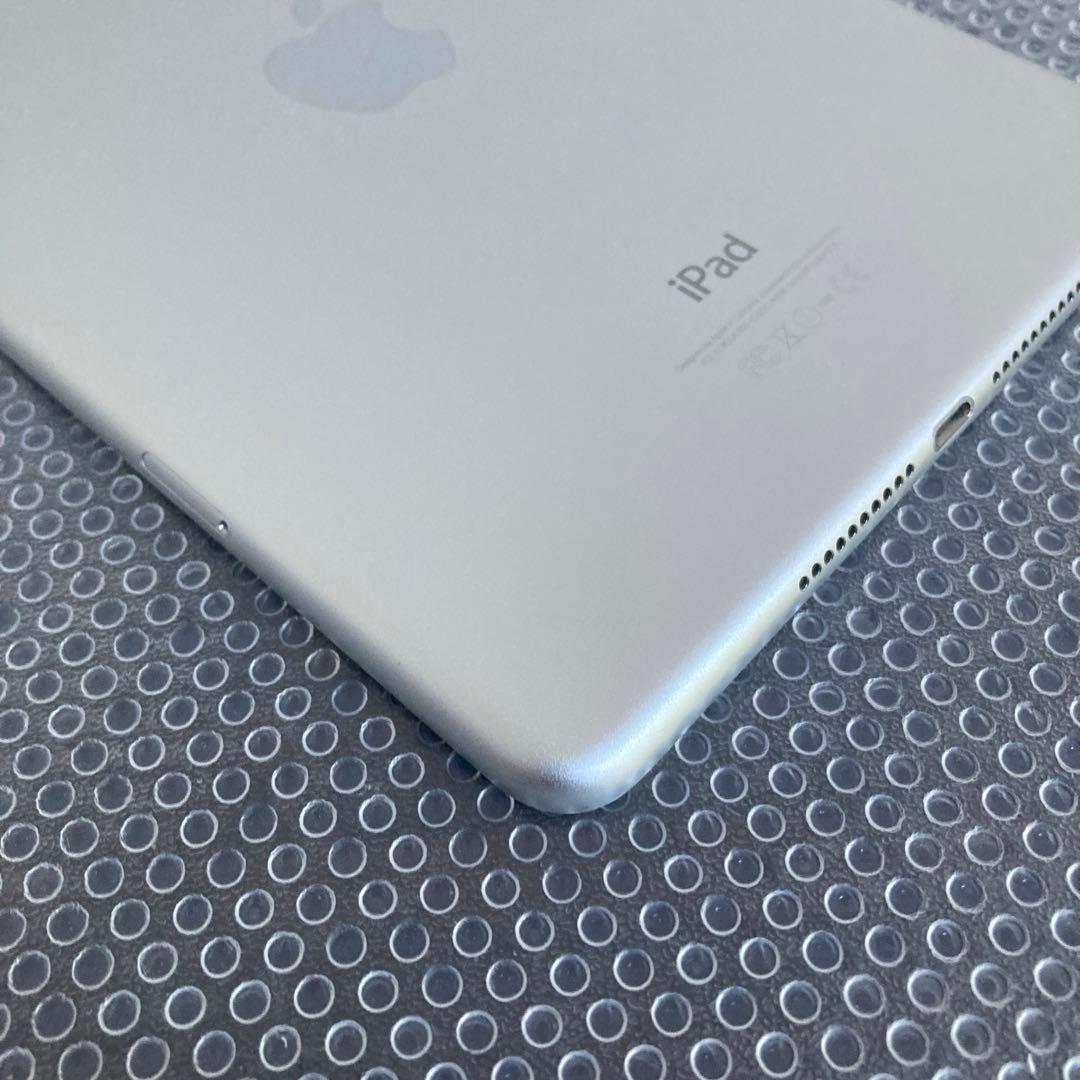 3879【早い者勝ち】電池最良好☆iPad mini4 32GB SIMフリー☆