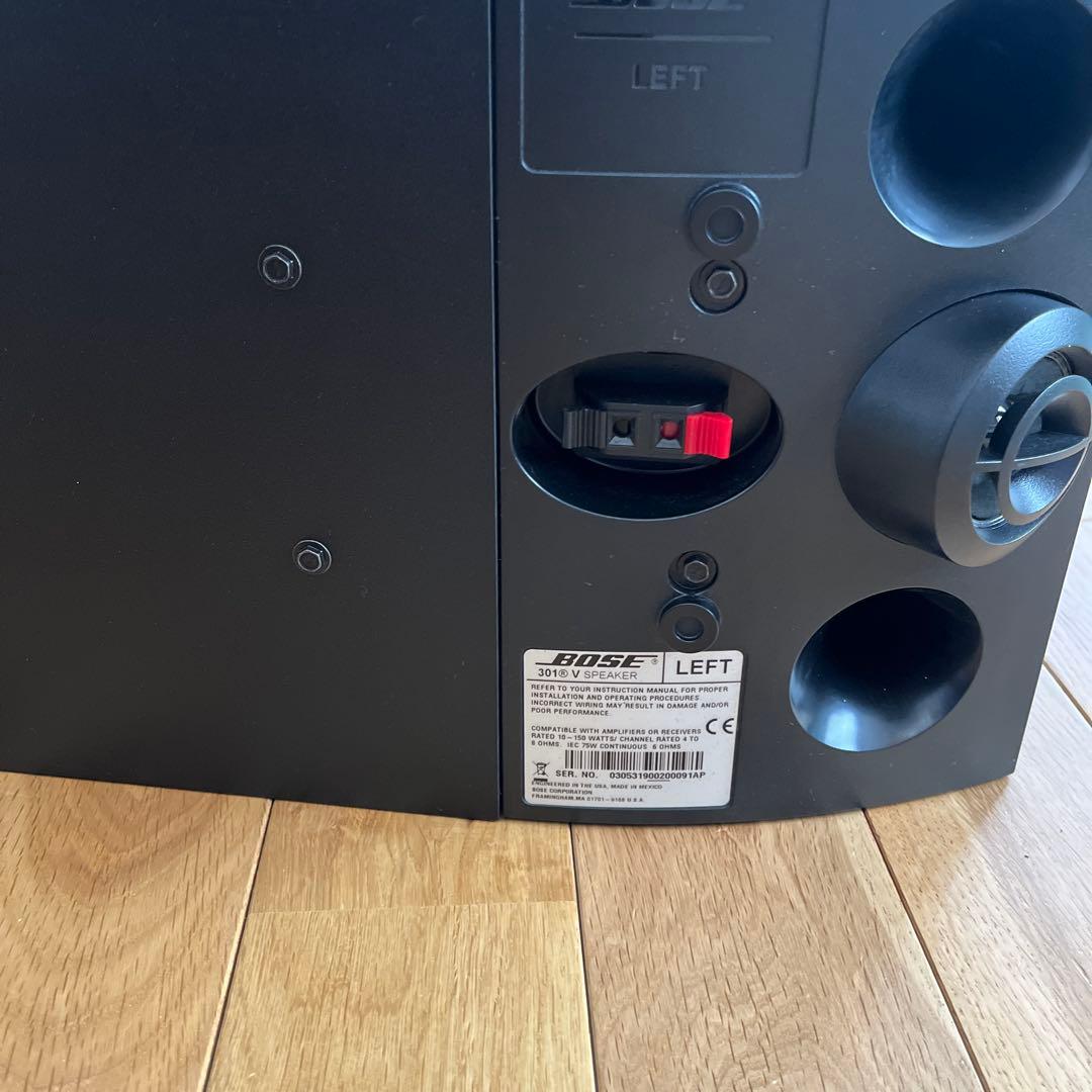 BOSE 301V ブラック スピーカー 2個　ブラケット付き