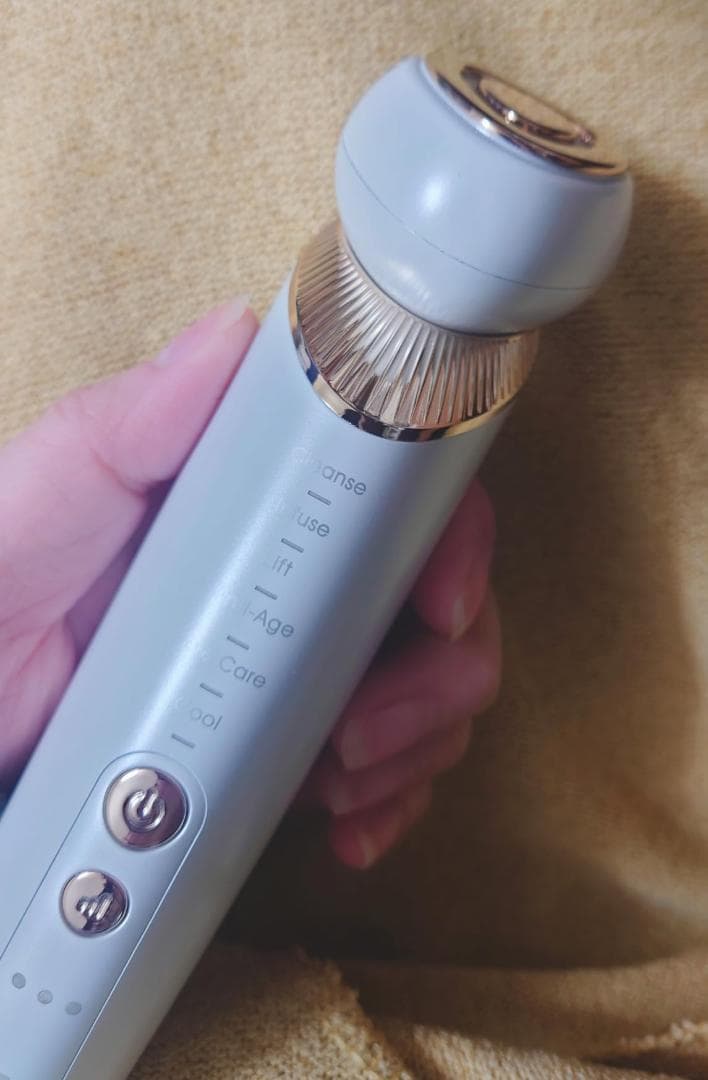 BOJNGEWIN 温冷美顔器 イオン導出 イオン導入 表情筋 リフトケア 毛A