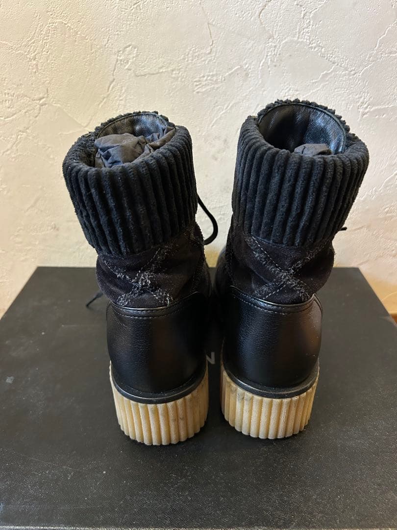 Chanel レースアップブーツ　36サイズ
