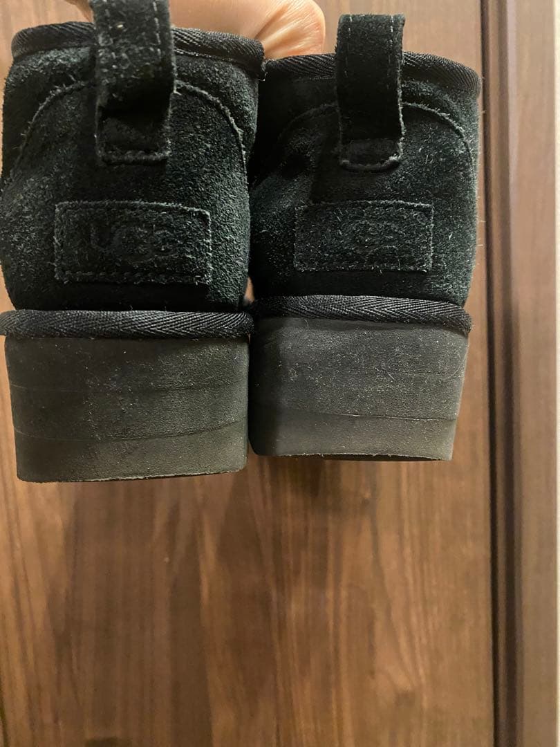 UGG CLASSIC ULTRA MINI PLATFORM ブラック　25