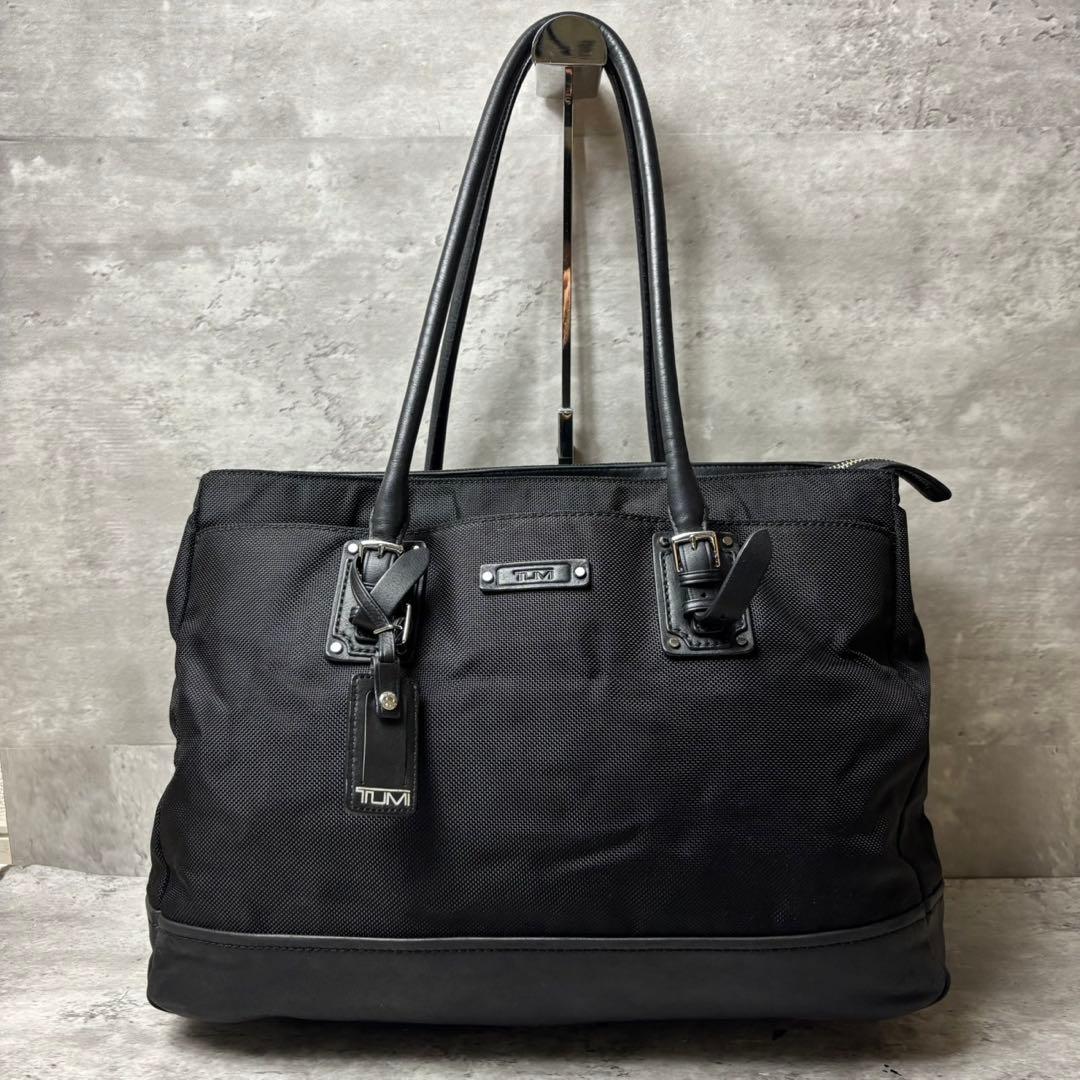 TUMI トートバッグ ビジネス レザー 本革 肩掛け可能 ブラック 保存袋